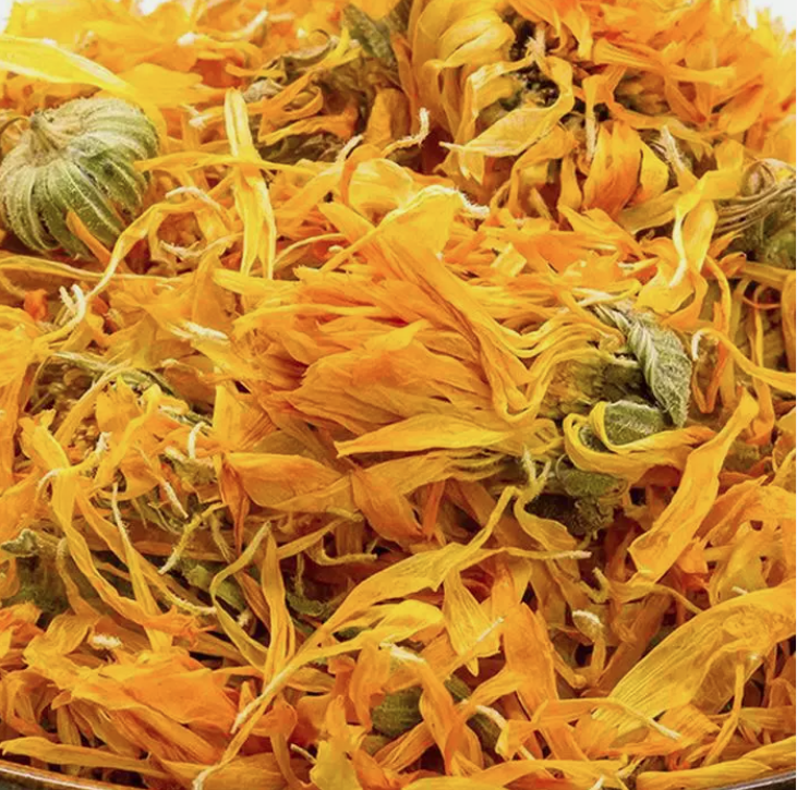 Close-up of Organic Calendula Flower – dried golden petals used in herbal teas, oil infusions & natural remedies, packed in Wollongong by The Herb Shed